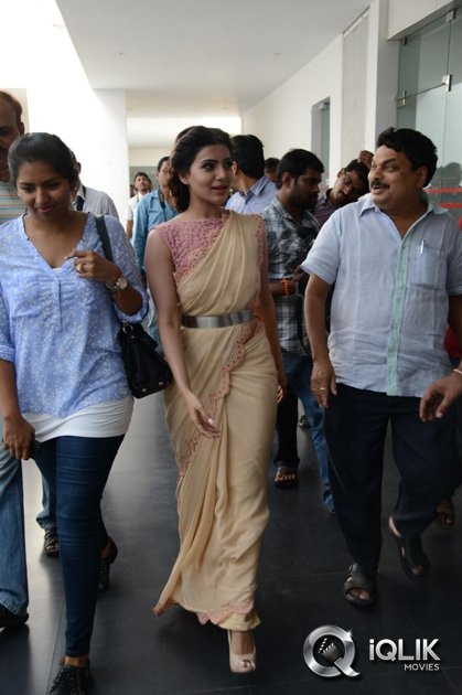 Samantha-Press-Meet-On-Manam
